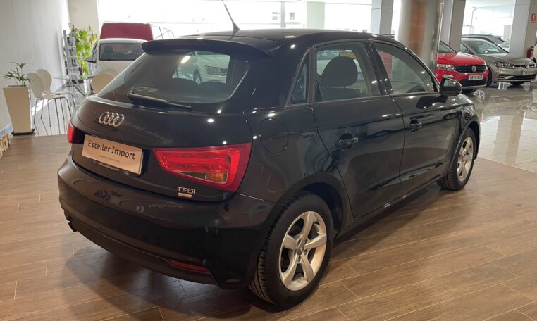 A1 Sportback 1.0 TFSI Attraction