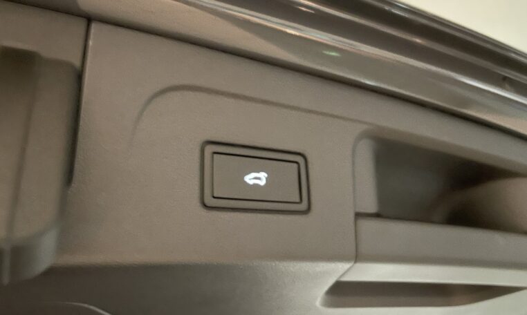 VOLKSWAGEN Touran 1.5 TSI Sport DSG7